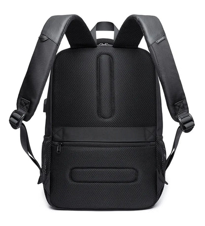 Mochila de Couro com Carregador USB - Viajantt